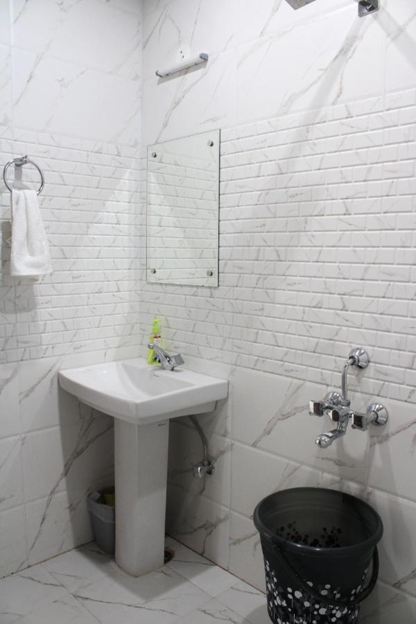 Him Aashrey B&B Homestay 西姆拉 外观 照片